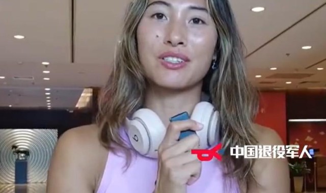 九游网-郑钦文谈观礼阅兵感受：非常震撼，我们的军事力量震撼到了我