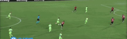 我的我的拉什福德补时突破脚下拌蒜，人过球不过尴尬丢球